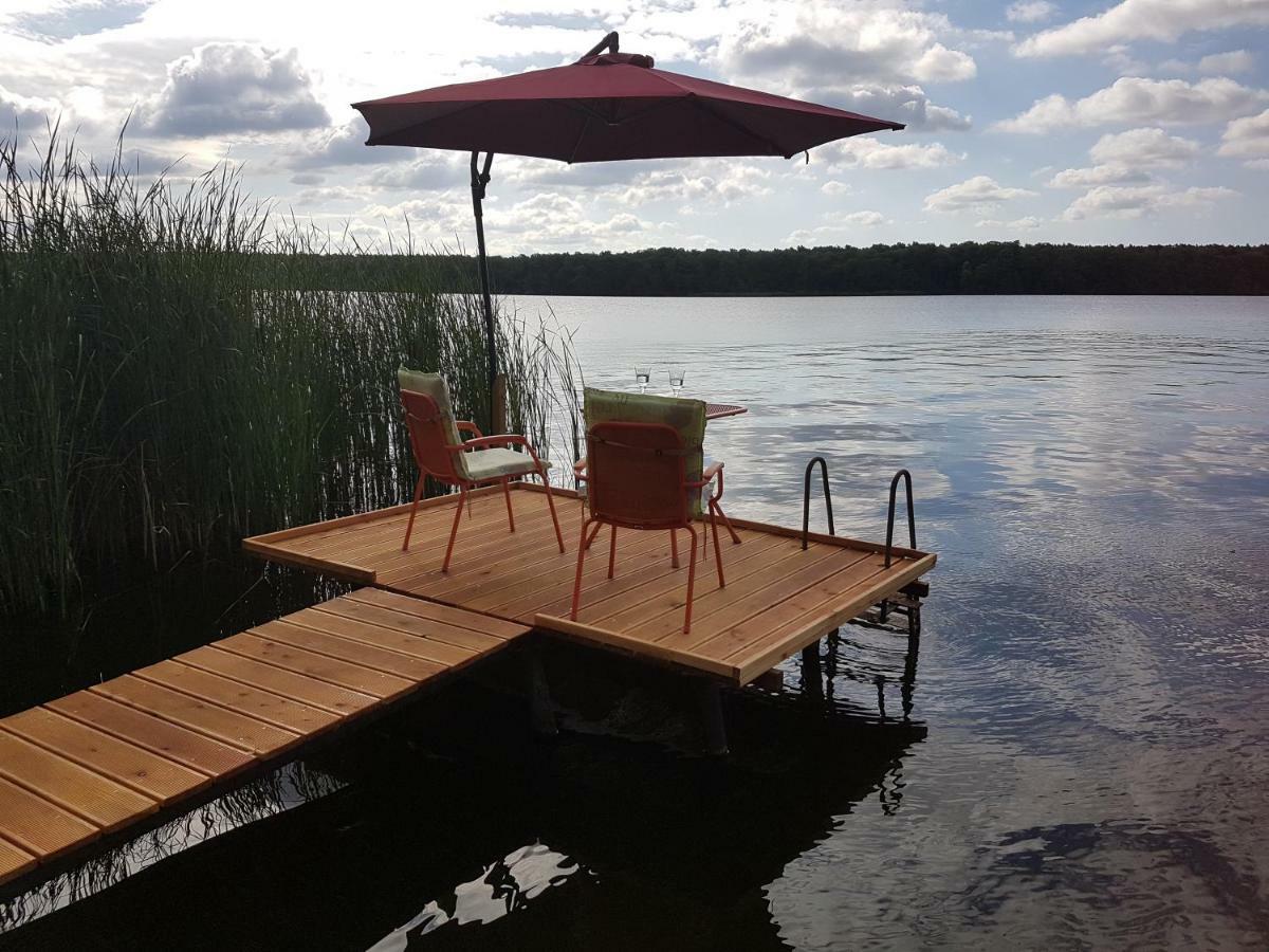 Zeuthen Ferienwohnung Am See, Stadtgrenze Berlin エクステリア 写真